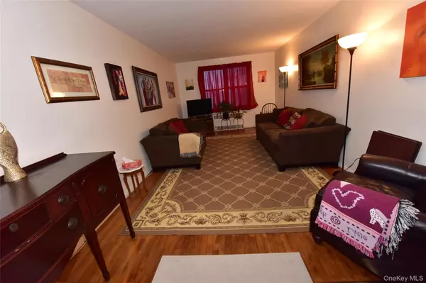 Queens Village, NY 11427,86-70 Francis Lewis BLVD #A46