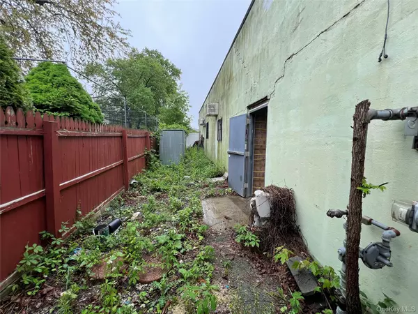 Franklin Square, NY 11010,120 New Hyde Park RD