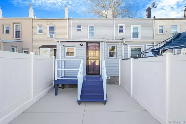 Jamaica, NY 11434,153-05 118th AVE