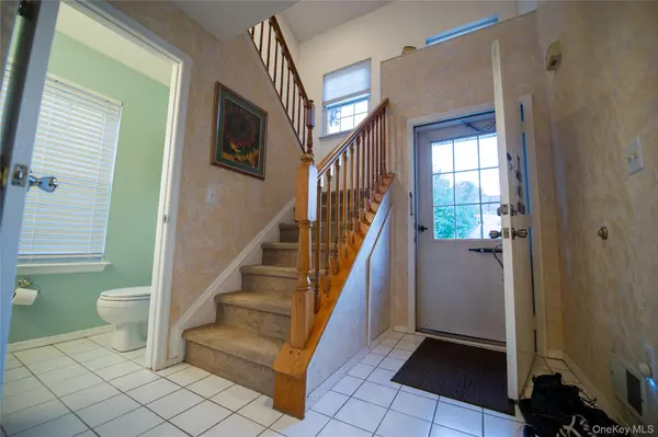 Middletown, NY 10940,87 Kensington WAY