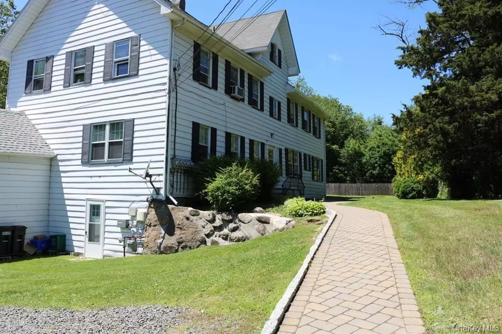 Nanuet, NY 10954,2 Pelham AVE #1N