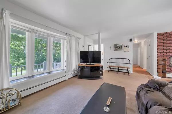 Wurtsboro, NY 12790,1051 South RD