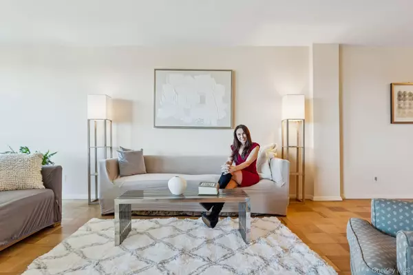 White Plains, NY 10605,20 Old Mamaroneck RD #5Q