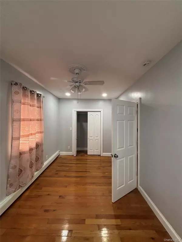 Cambria Heights, NY 11411,11601 221st ST