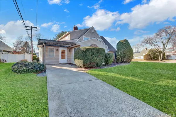 Wantagh, NY 11793,2 Welcome LN