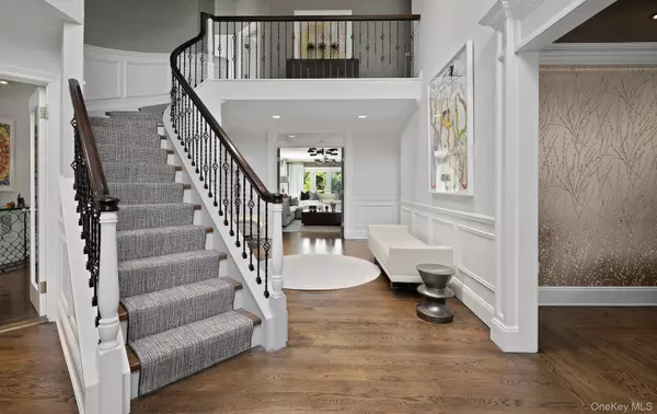 Old Westbury, NY 11568,4 Meadowbrook LN