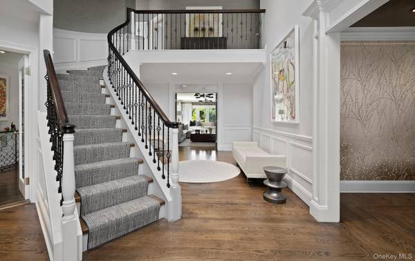 Old Westbury, NY 11568,4 Meadowbrook LN