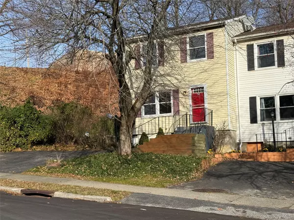 81 Gerald DR, Poughkeepsie, NY 12601