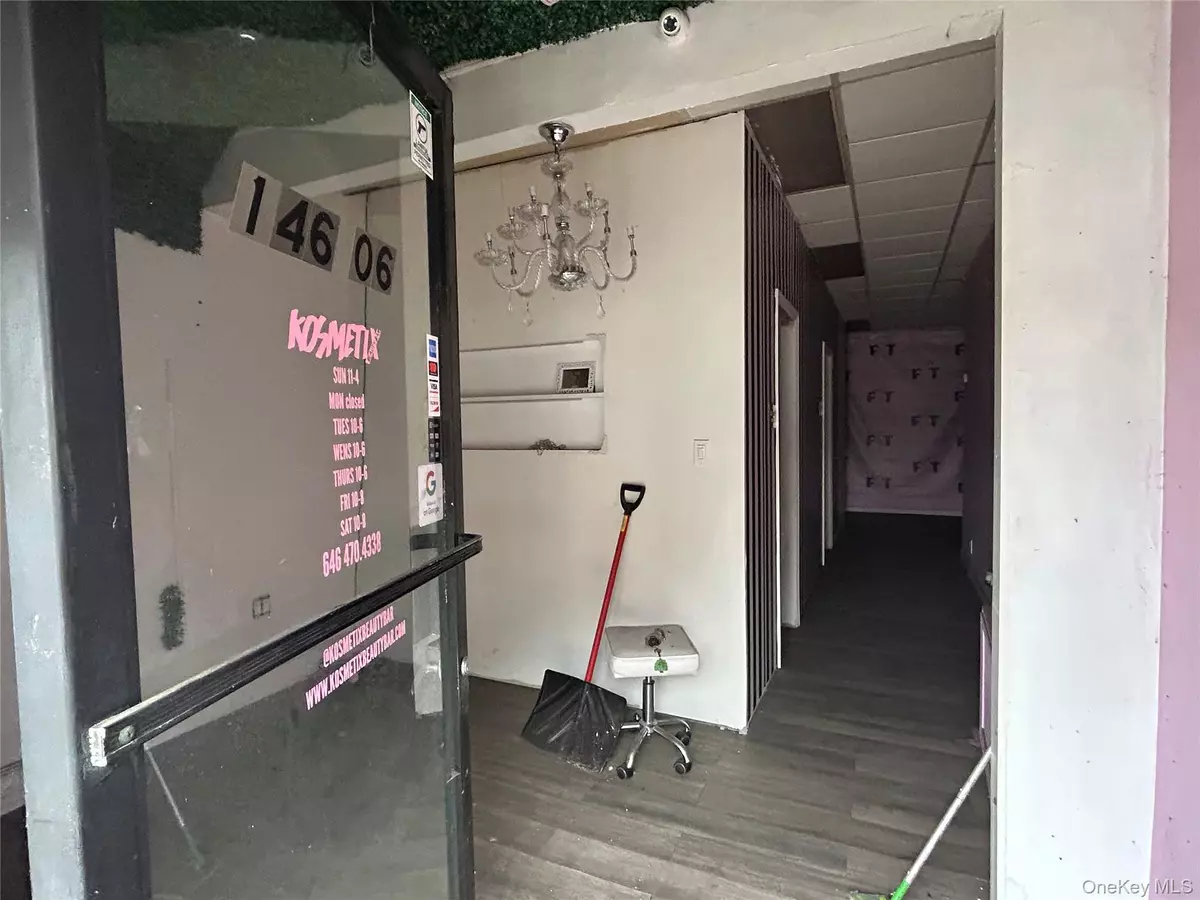 Jamaica, NY 11435,146-06 Liberty AVE