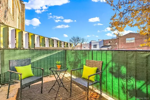 Astoria, NY 11105,20-11 35th ST