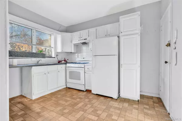 Astoria, NY 11105,20-11 35th ST