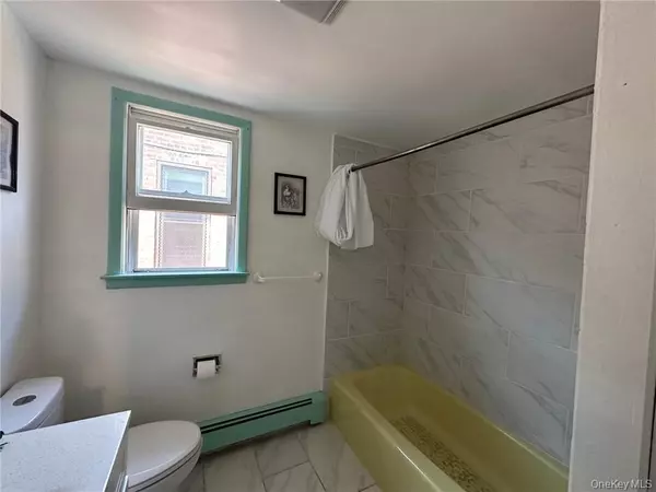 Middletown, NY 10940,20 John ST #2