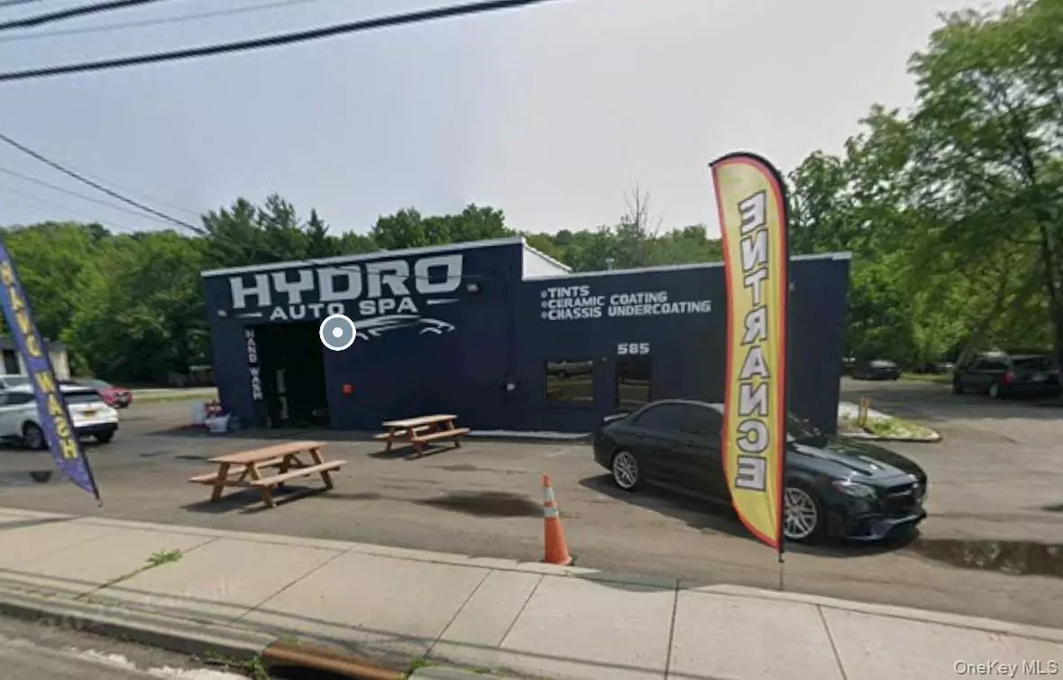 Blauvelt, NY 10913,585 Route 303