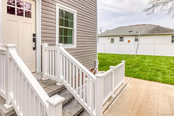 East Meadow, NY 11554,1953 Freeman AVE