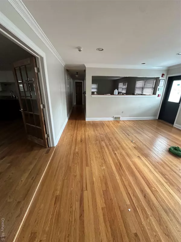 Spring Valley, NY 10977,601 Chestnut Ridge RD #Floor 1