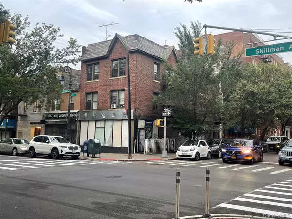 Sunnyside, NY 11104,41-05 45th #2b