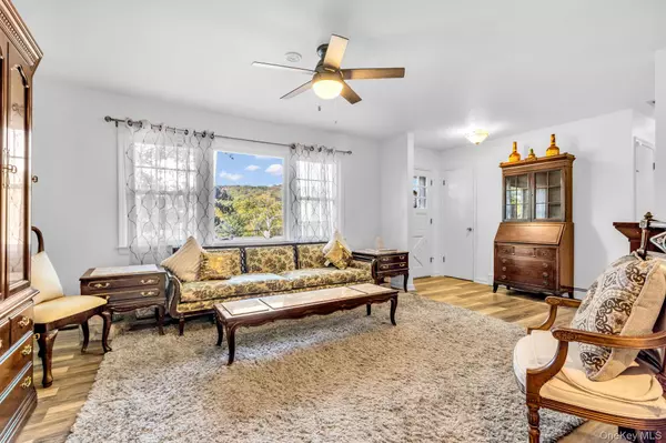 Mahopac, NY 10541,34 Steiner DR