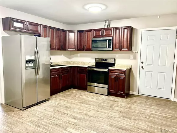 Middletown, NY 10940,108 North ST #301