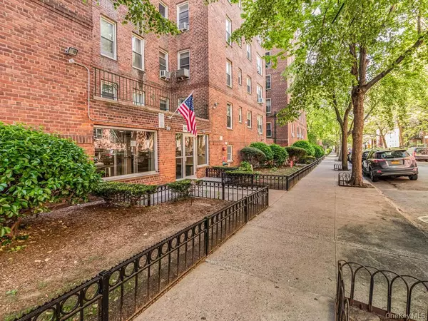 Bronx, NY 10460,1475 Thieriot AVE #5N