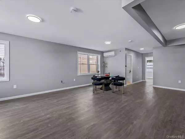 Bayside, NY 11361,37-08 Francis Lewis BLVD