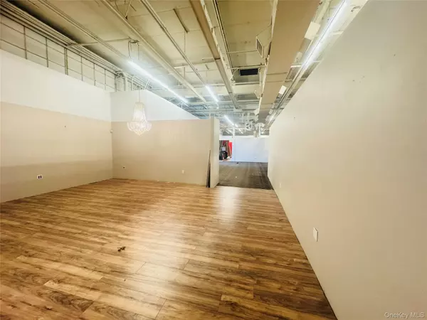 Farmingdale, NY 11735,50 Schmitt BLVD