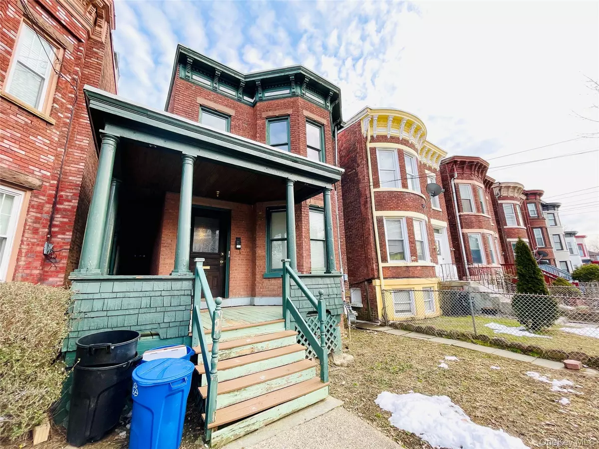 Newburgh, NY 12550,72 Liberty Street Wh ST