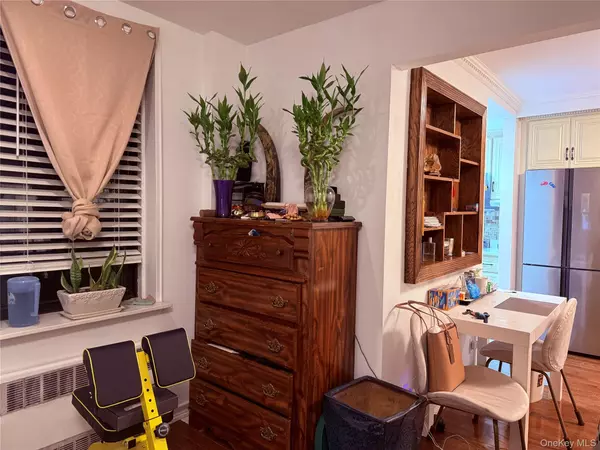 Flushing, NY 11354,144-54 Sanford AVE #55