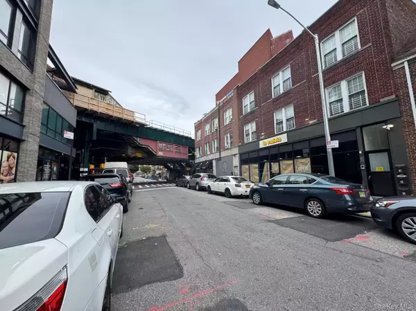 Woodside, NY 11377,41-53 53 ST