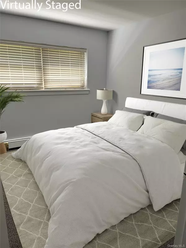 Wantagh, NY 11793,3596 Park Avenue #5A