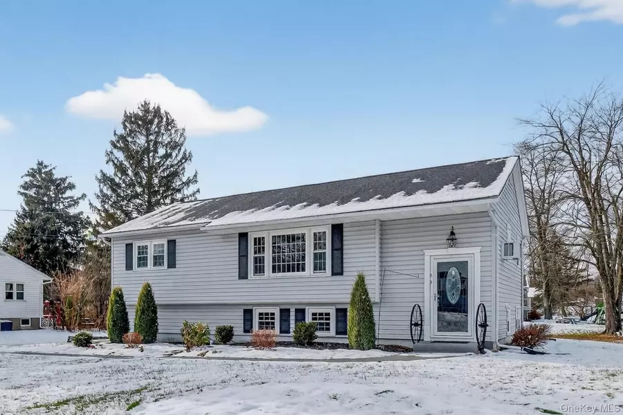 23 Bridle PATH, Newburgh, NY 12550