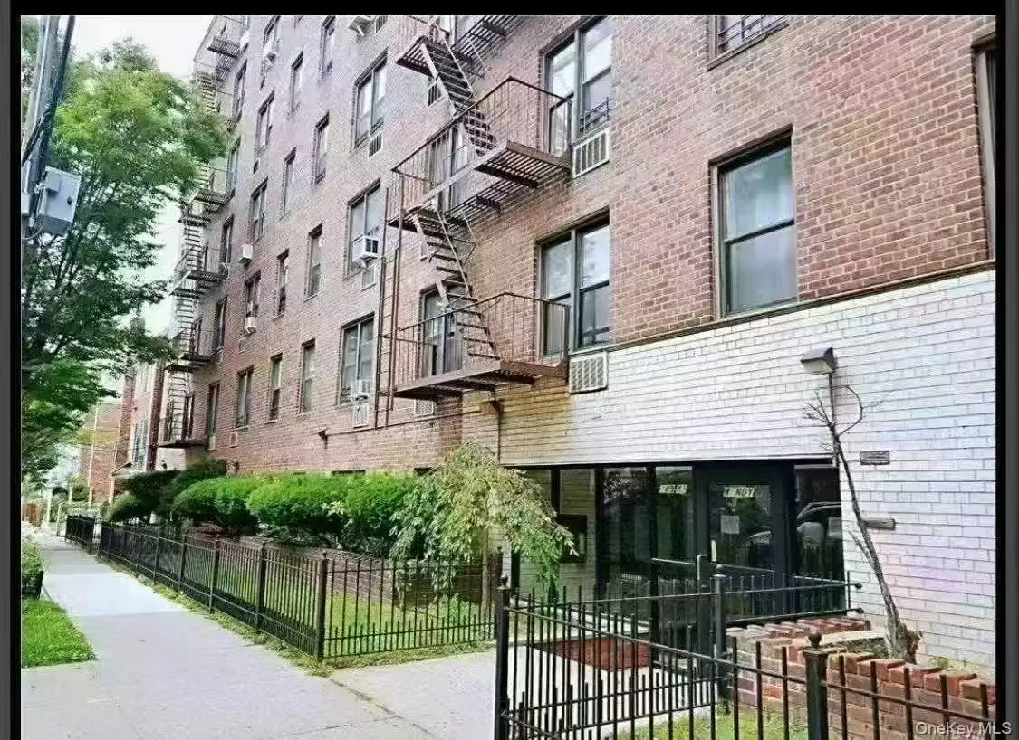 Flushing, NY 11354,14943 35th AVE #3I