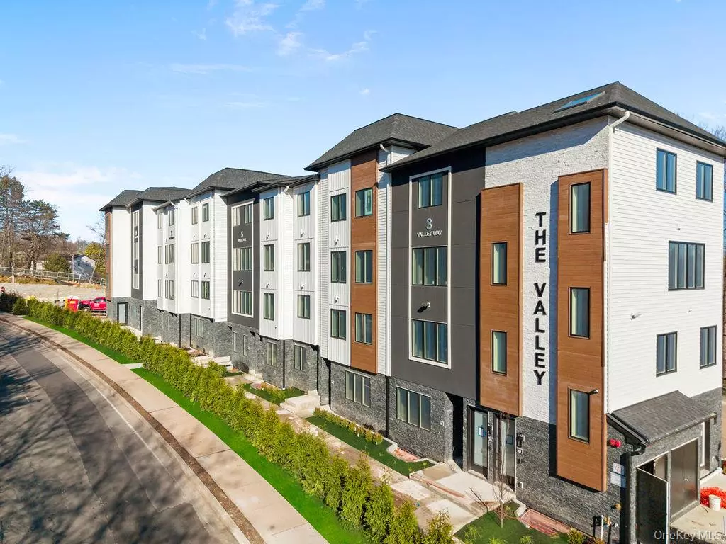 Spring Valley, NY 10977,5 Valley WAY #321