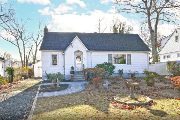 Huntington, NY 11746,32 Horton DR