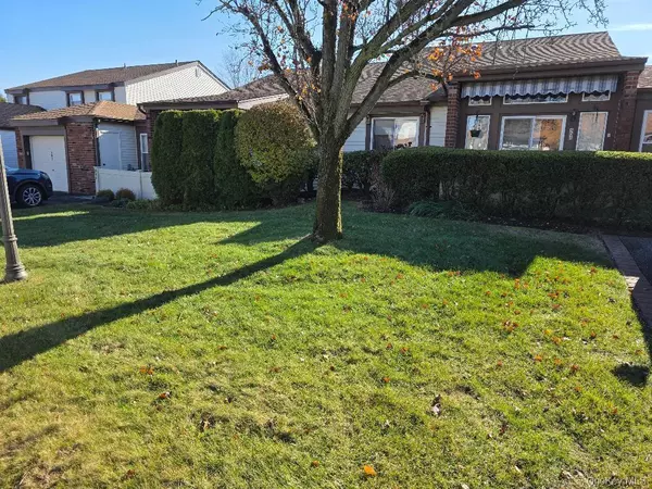 504 Gotham CT, Saint James, NY 11780