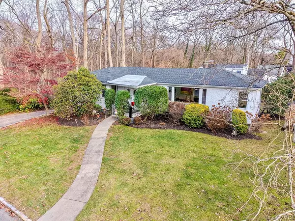 Great Neck, NY 11024,9 Park PL