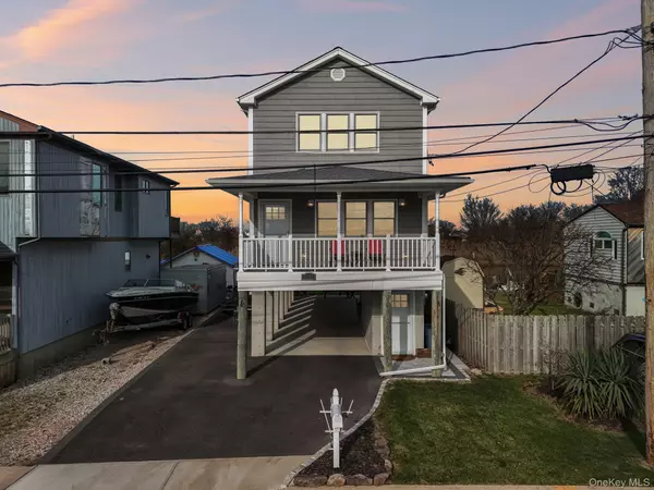 Seaford, NY 11783,3717 Somerset DR