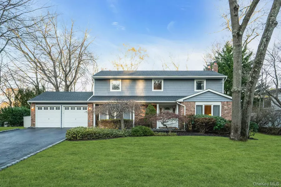 50 Colby DR, Dix Hills, NY 11746