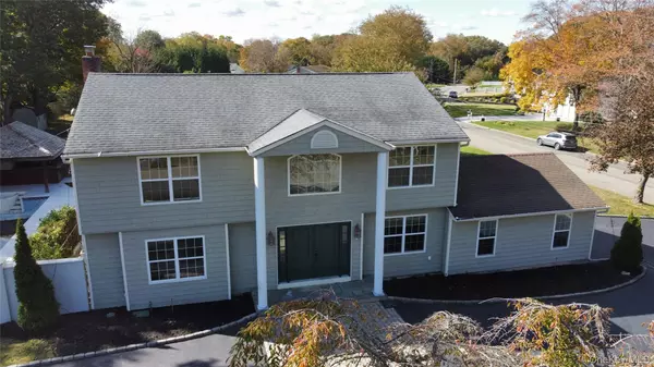 Lake Grove, NY 11755,2 Patricia LN