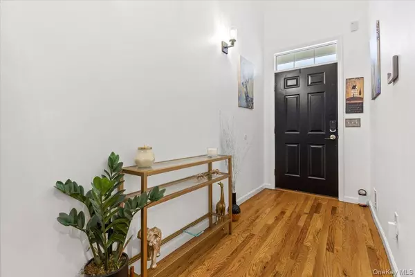 Middletown, NY 10940,17 Woodrose Court