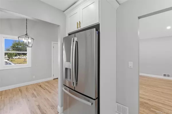 Babylon, NY 11704,792 Glendale RD