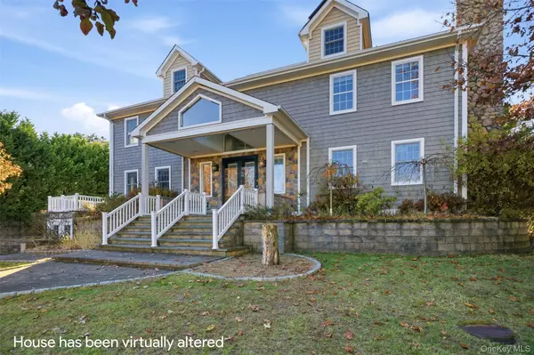 Hampton Bays, NY 11946,33A Newtown RD