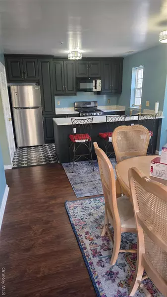 29 Stone Creek LN, Briarcliff Manor, NY 10510