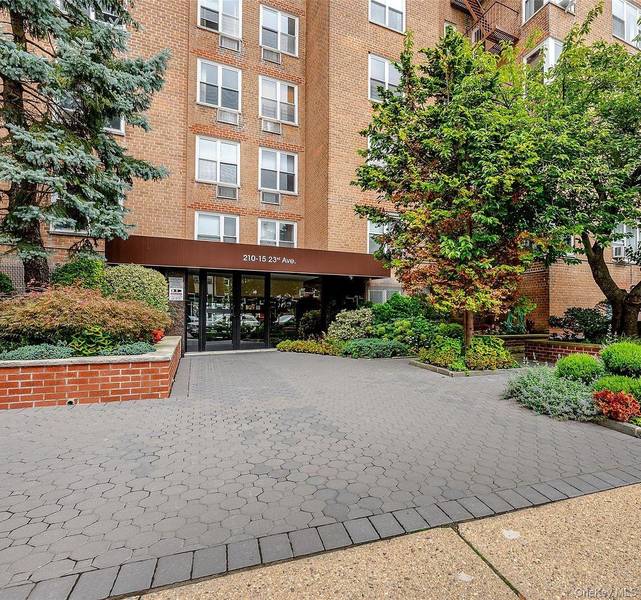 210-15 23rd AVE #3F, Bayside, NY 11360