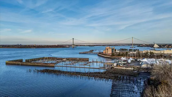 College Point, NY 11356,122-04 Powell Cove BLVD #C