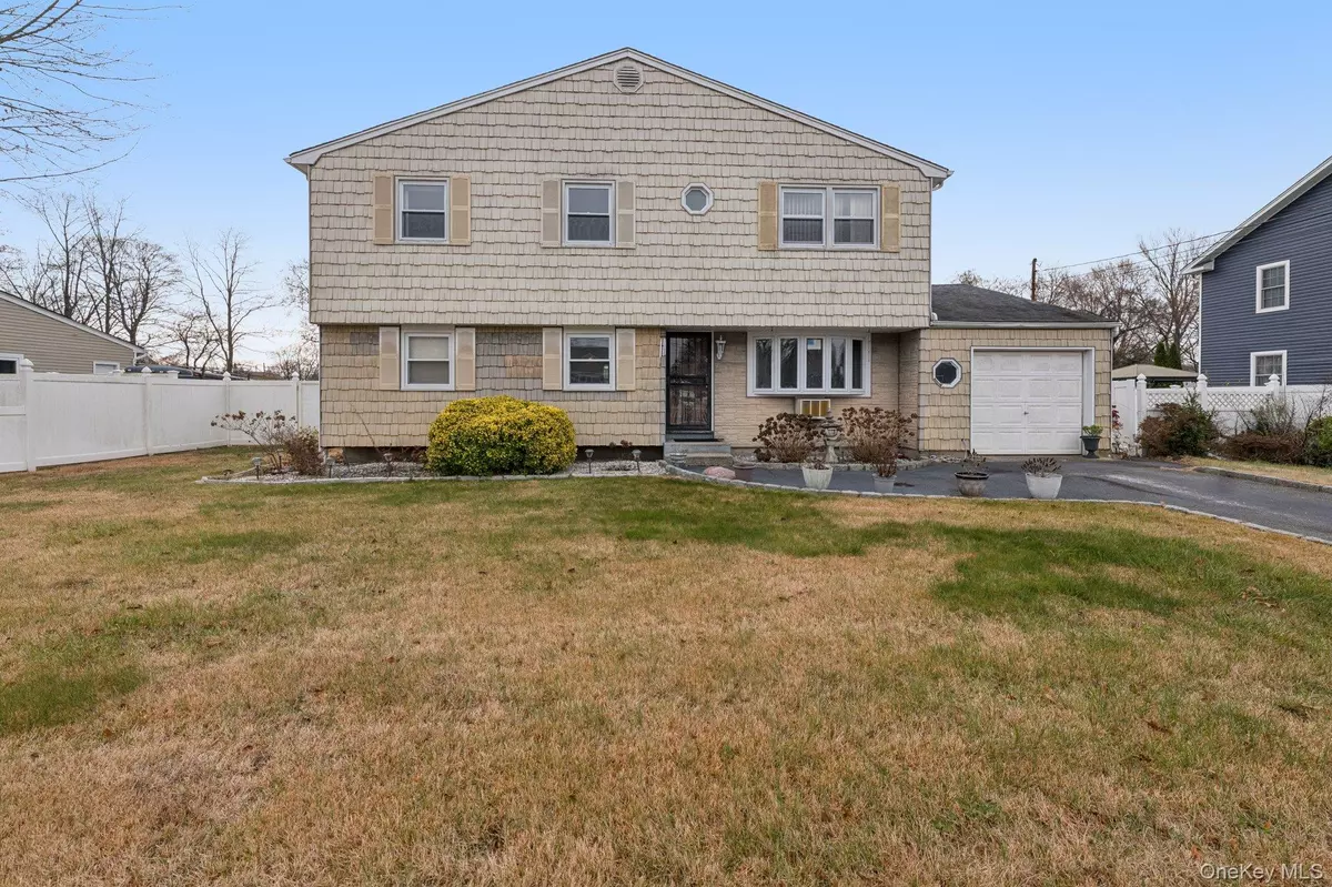 Brentwood, NY 11717,182 Evergreen AVE