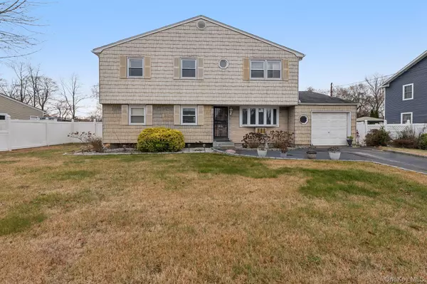 182 Evergreen AVE, Brentwood, NY 11717