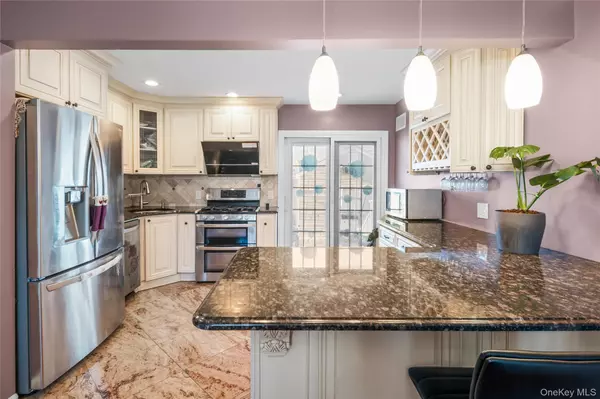 Wantagh, NY 11793,2421 Atlantic BLVD