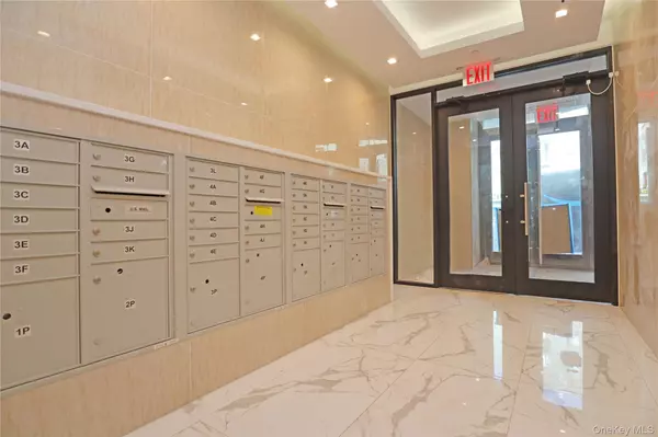 Flushing, NY 11354,15002 Northern Bloulevard #3F