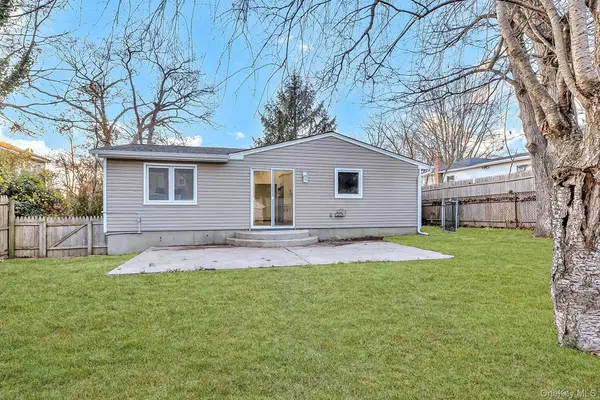 Farmingville, NY 11738,21 John DR