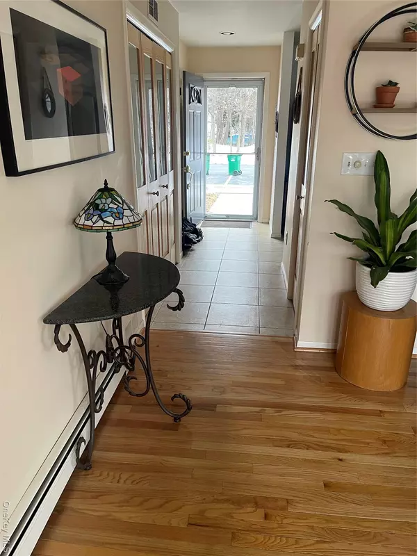 Beacon, NY 12508,48 Angela CT